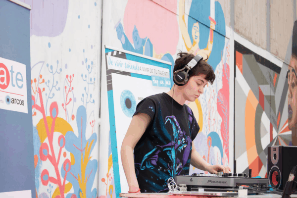 image34-76 image34-76